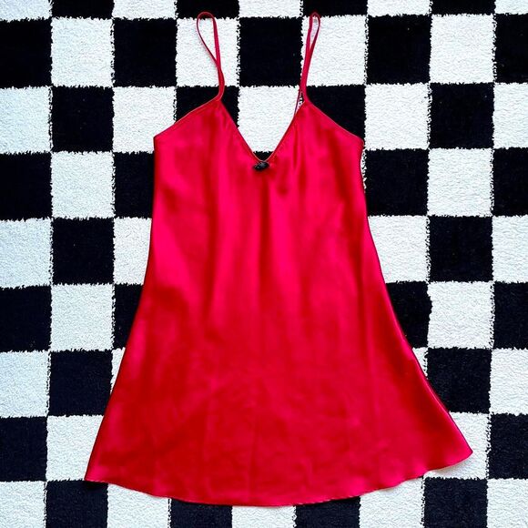 Vintage Red Satin Slip M - Picture 1 of 4